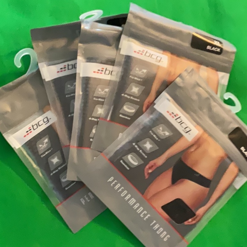 PERFORMANCE THONG PANTIES SZ XL.